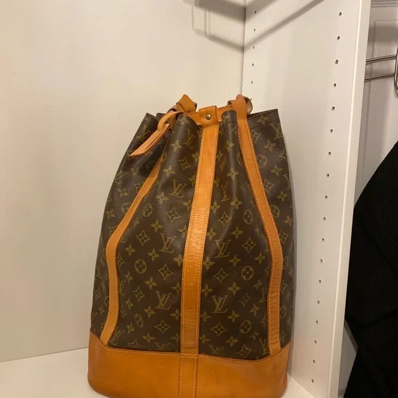 Louis Vuitton Randonnee GM backpack. - Picture 4 of 12